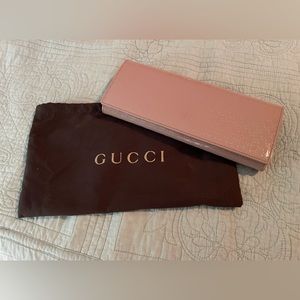Gucci nude patent leather Guccisima clutch.  Like new! Flawless.